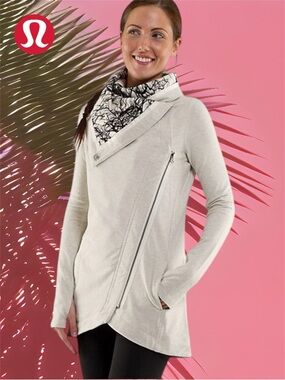 Lululemon Method Wrap Size 4